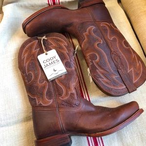 Cody James leather western boot.